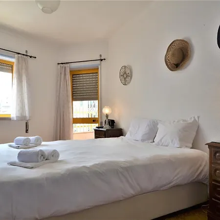 Eric- No Centro Da São Martinho do Porto