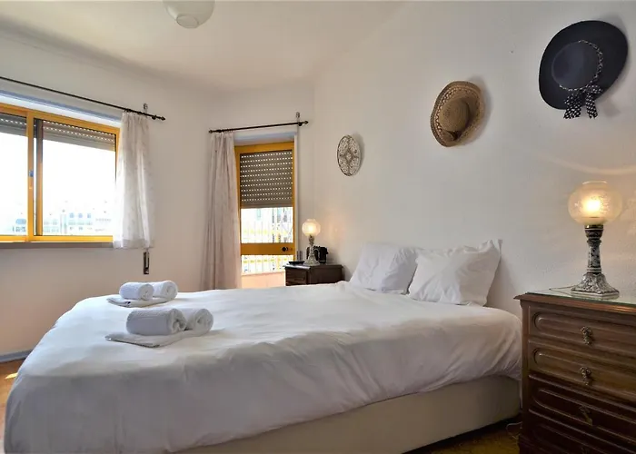 Eric- No Centro Da São Martinho do Porto